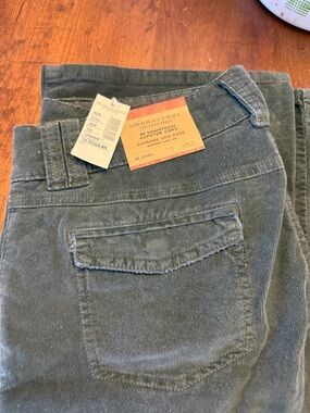 American Eagle Outfitters Men’s Olive Green Corduroy Straight Jeans